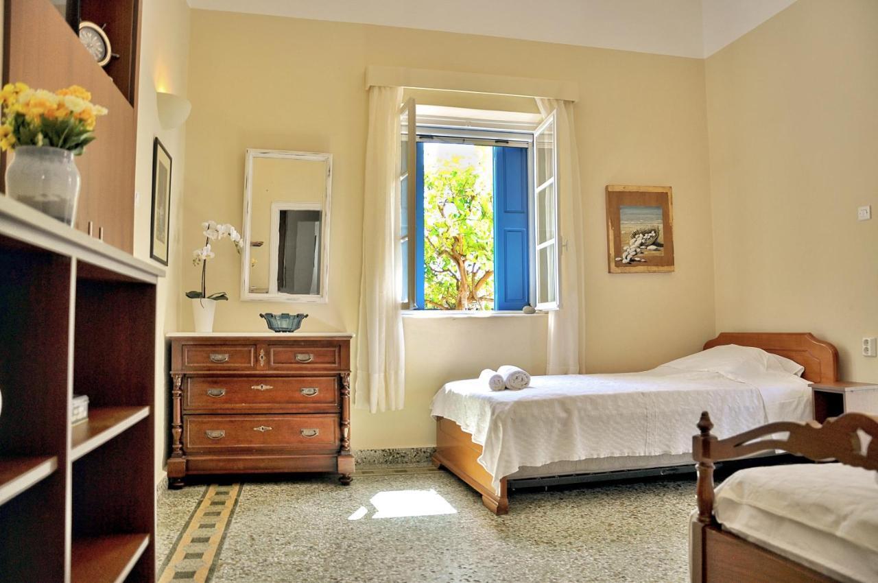 Elena'S Guest House Aegina Exterior foto