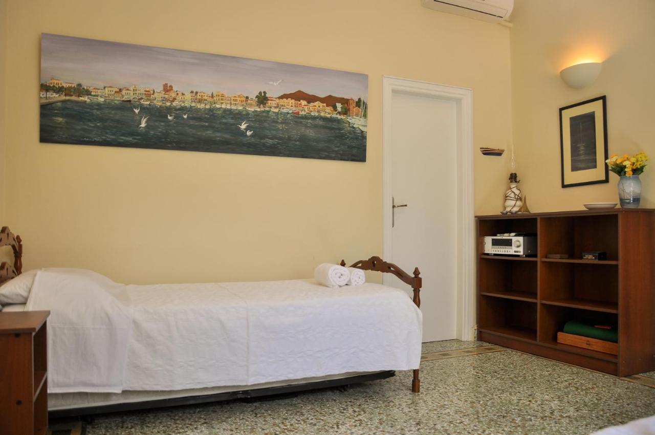 Elena'S Guest House Aegina Exterior foto
